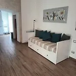 Carla' S House Apartament *